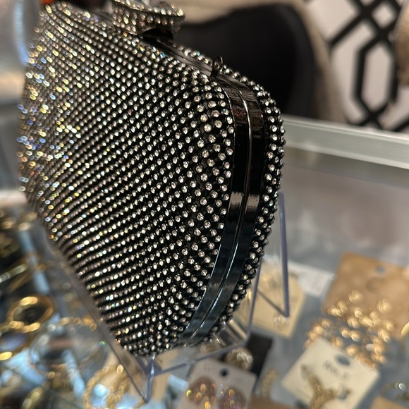 After five clutch purse - Picture 3 of 8